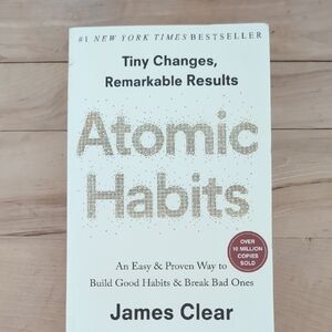 Atomic Habits by James Clear - White Cover